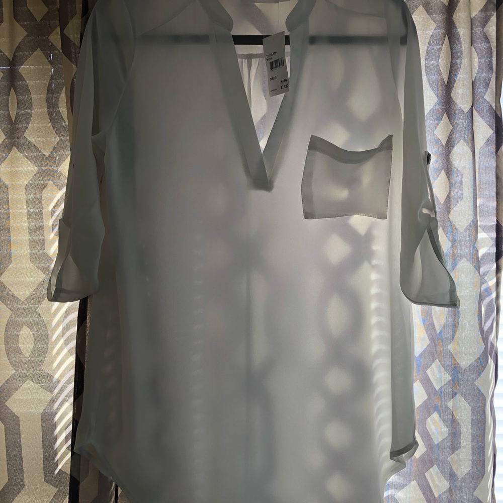 Lush Perfect Roll Tab Sleeve Tunic